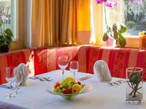Отель Hotel Nocker, Доббиако